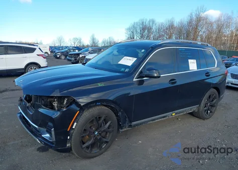 2022 BMW X7 xDrive40I z USA, uszkodzony, nr VIN 5UXCW2C04N9M81391